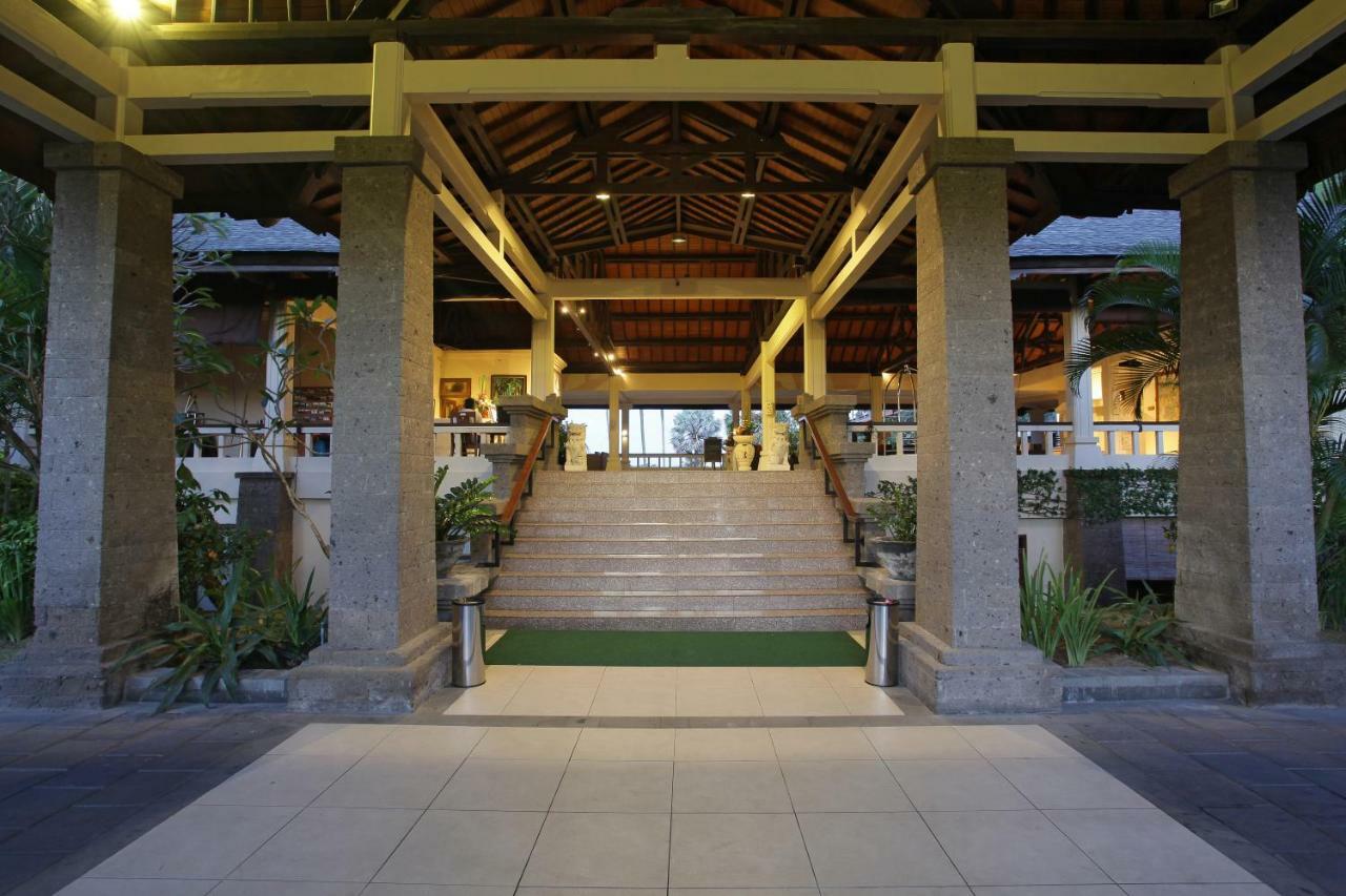 Studio with Balcony